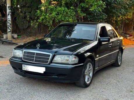 Mercedes C 180