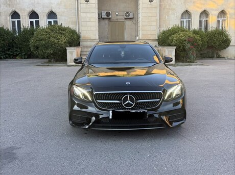 Mercedes E 300