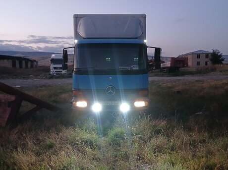 Mercedes Atego 815