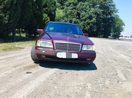 Mercedes C 180