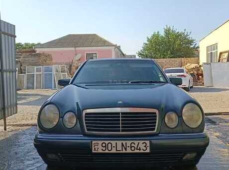 Mercedes E 220