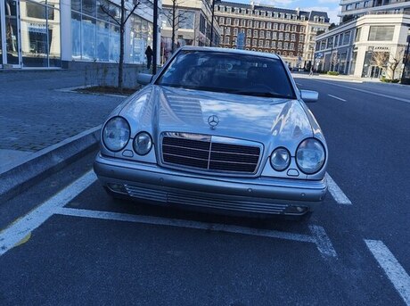 Mercedes E 280