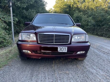 Mercedes C 200