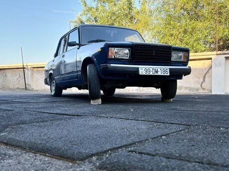 LADA (VAZ) 2107
