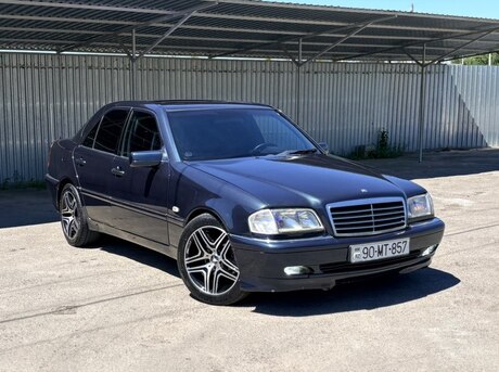 Mercedes C 200