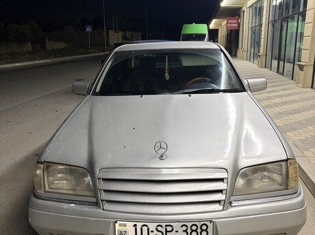 Mercedes C 180
