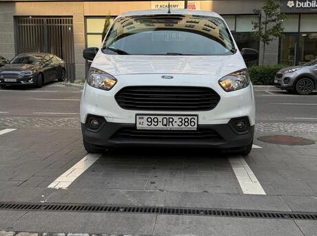 Ford Transit Courier