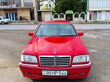 Mercedes C 180