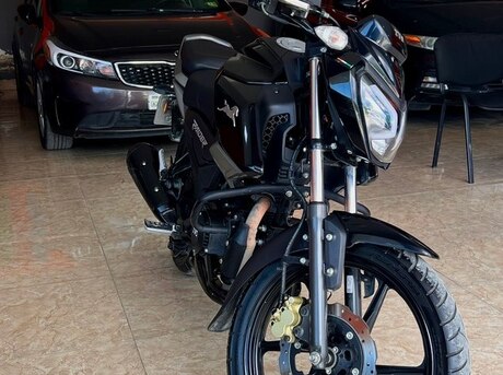 TVS Raider