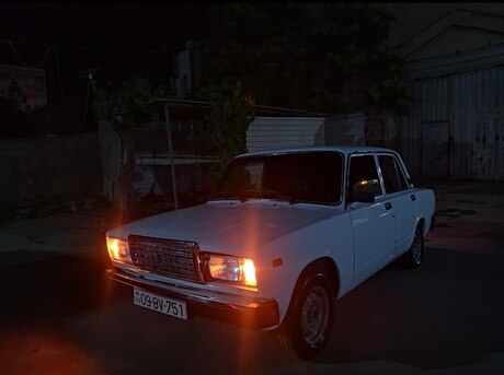 LADA (VAZ) 2107
