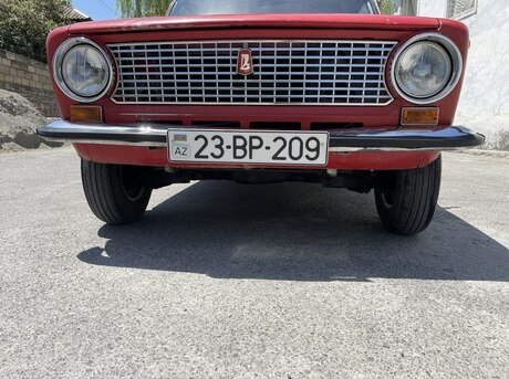 LADA (VAZ) 21011