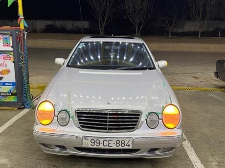 Mercedes E 320