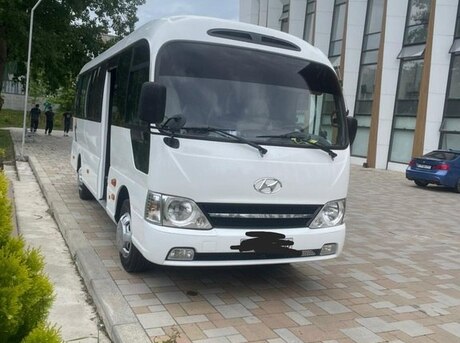 Hyundai County