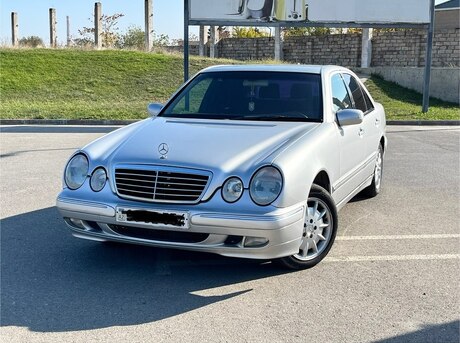 Mercedes E 220
