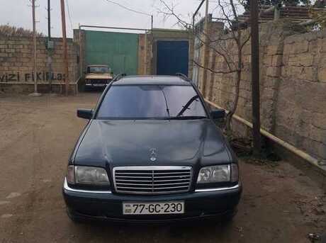 Mercedes C 200