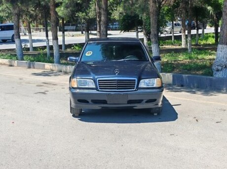 Mercedes C 230