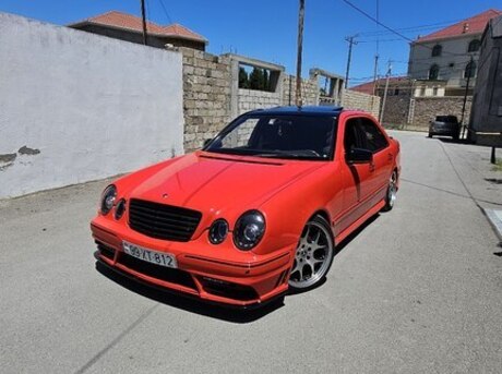 Mercedes E 320
