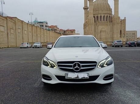 Mercedes E 220