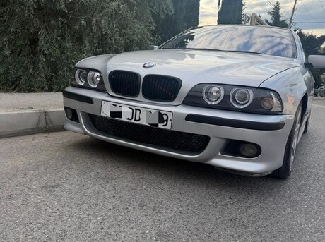 BMW 523