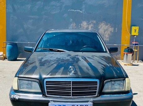 Mercedes C 200