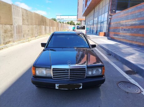 Mercedes 190