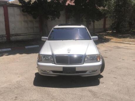 Mercedes C 280