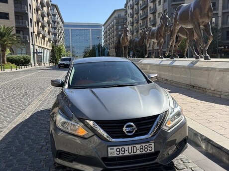 Nissan Altima
