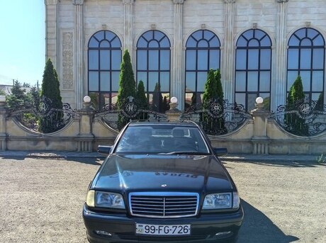 Mercedes C 200