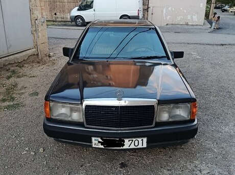 Mercedes 190