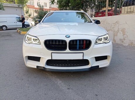 BMW 528