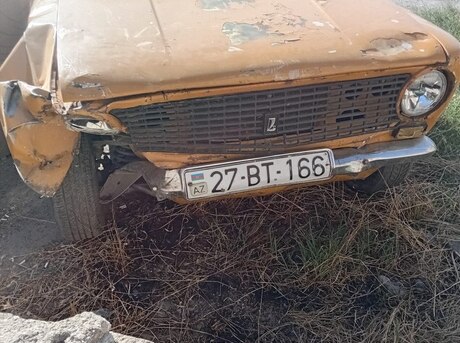 LADA (VAZ) 21011