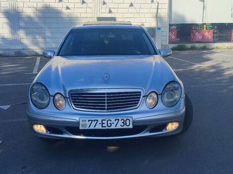 Mercedes E 220