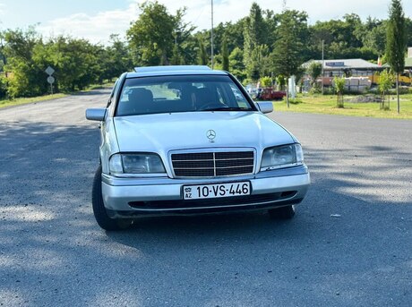 Mercedes C 180