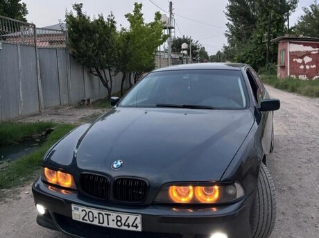 BMW 528