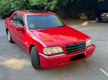 Mercedes C 180