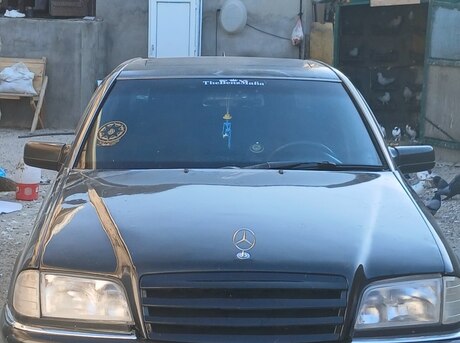 Mercedes C 180
