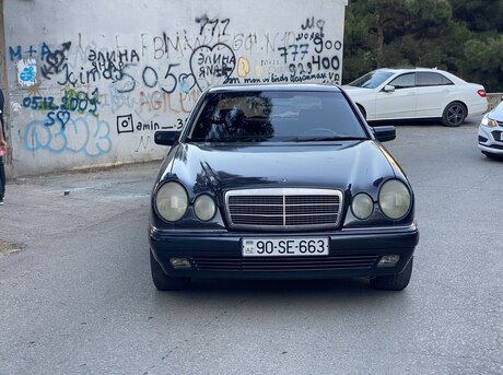 Mercedes E 240