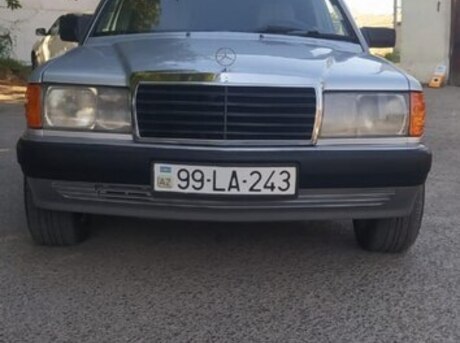 Mercedes 190
