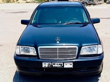 Mercedes C 200