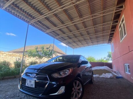 Hyundai Accent