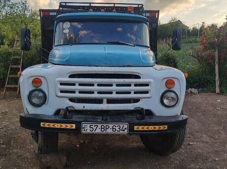ZIL 130
