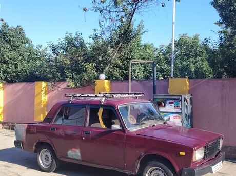 LADA (VAZ) 2107