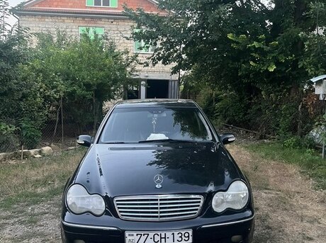 Mercedes C 240