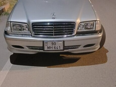 Mercedes C 240