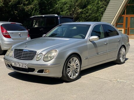 Mercedes E 320
