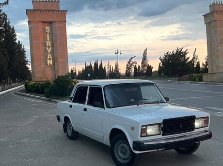 LADA (VAZ) 2107