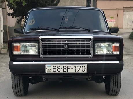 LADA (VAZ) 2107