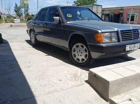 Mercedes 190