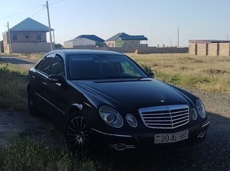 Mercedes E 200