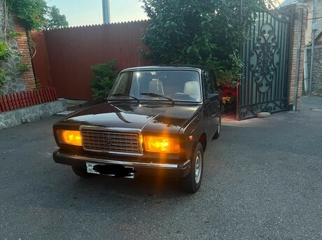 LADA (VAZ) 2107